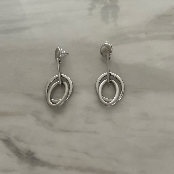 Elegant Silver Drop Earrings - Picture 1 of 2